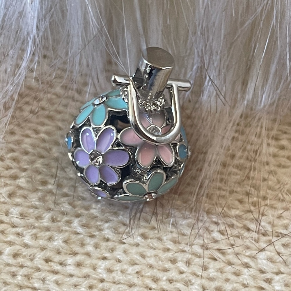 Diffuser Charm With Lava Rock - image 2